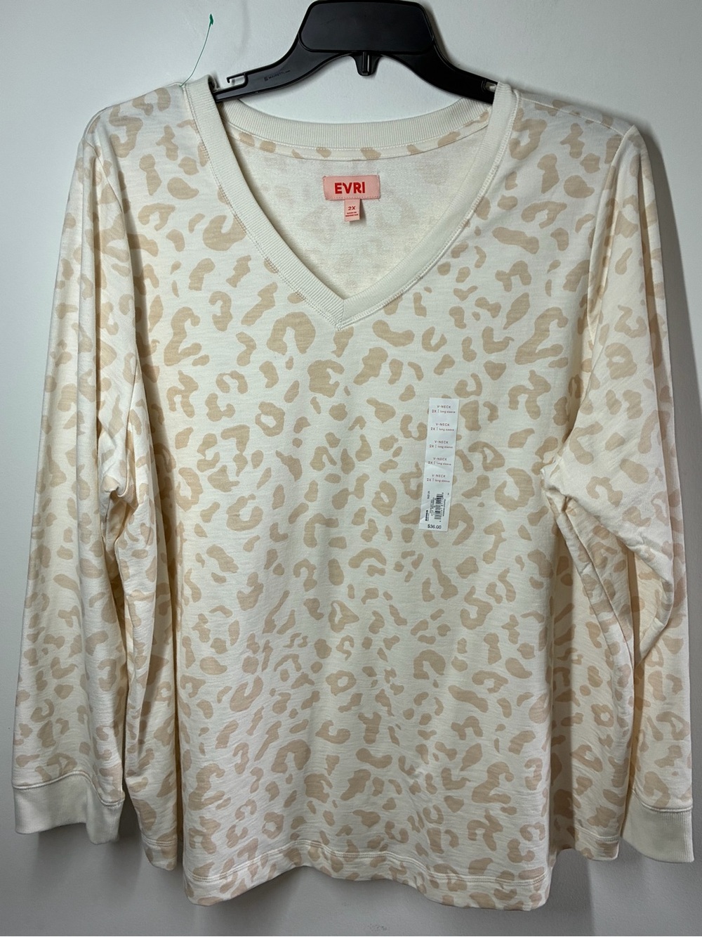 EVRI Cream and Beige Leopard V-Neck Top